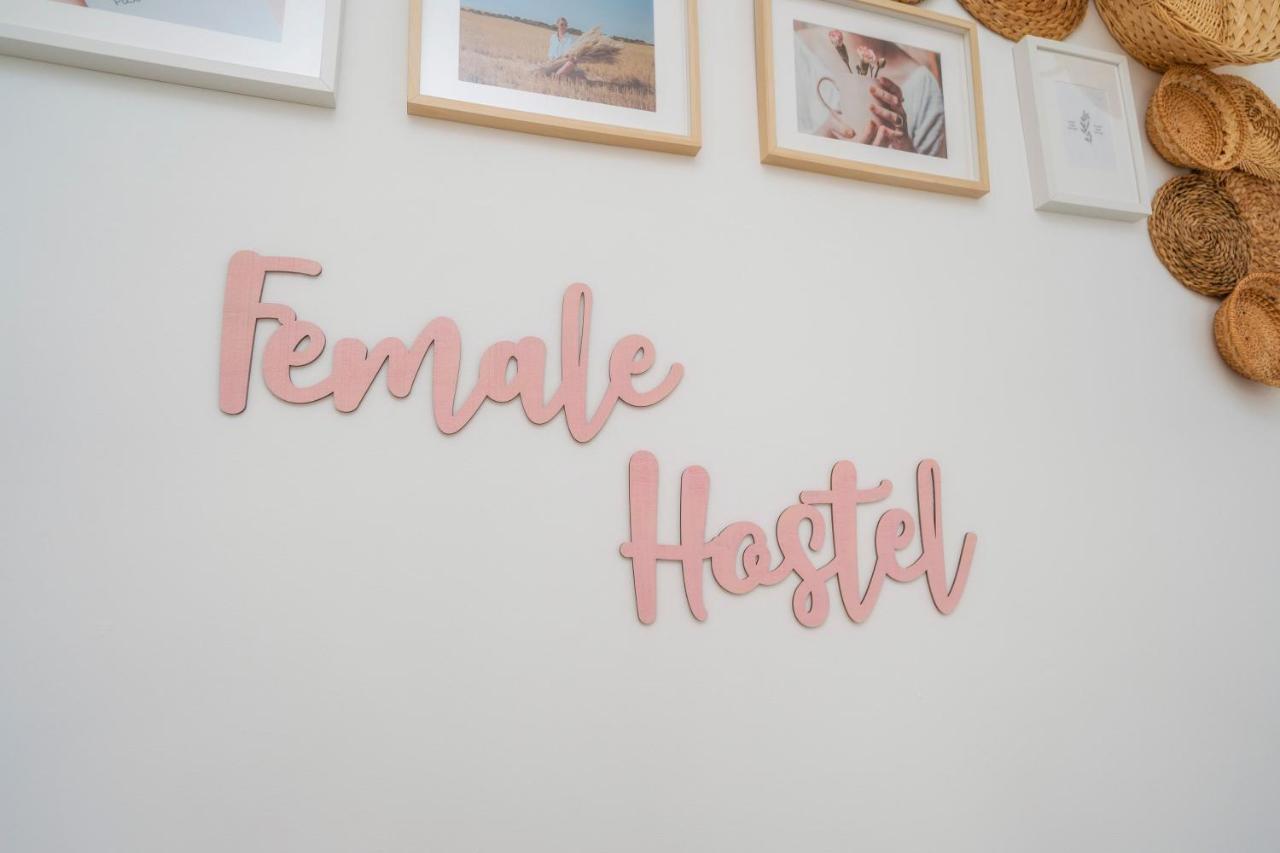 Female Hostel FAO Exteriör bild