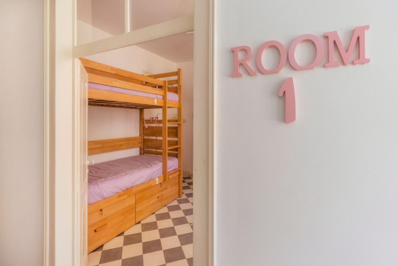 Female Hostel FAO Exteriör bild